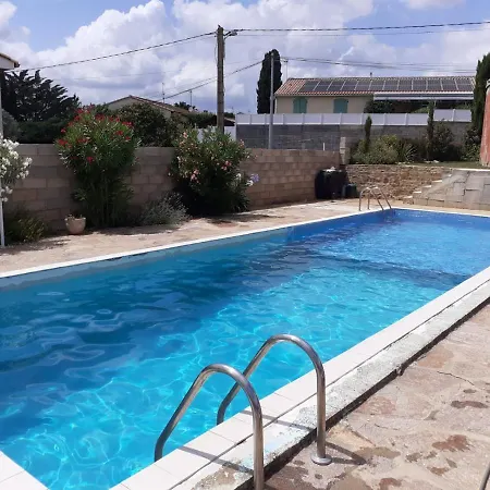 Les Olivades Bed & Breakfast