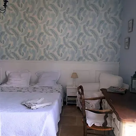 Les Olivades Panzió 3*